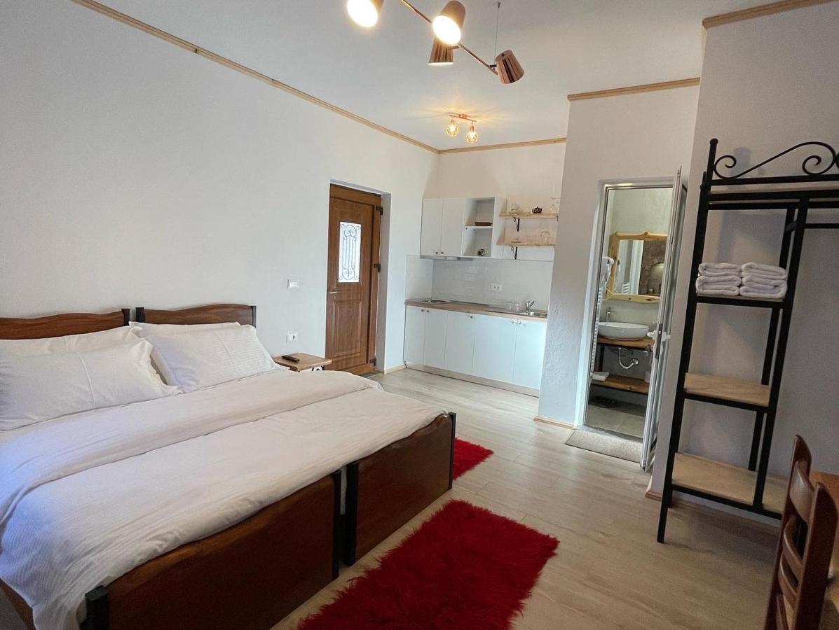Bujtina Liana Voskopoje Otel Dış mekan fotoğraf